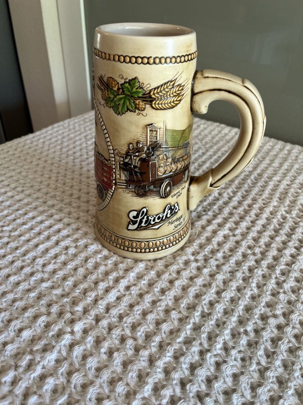 Stroh Brewery Co. Ceramic Stein - Cream with Brown & Red Detailing 124